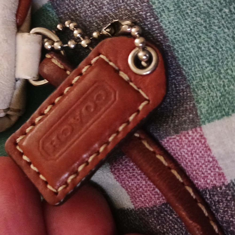 COACH White Saddle Leather Wristlet F40873 SWTSD Buckle Flap Clutch - Picture 3 of 9